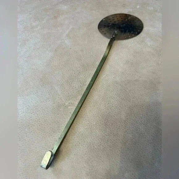 Vintage Brass roaster - Picture 5 of 6